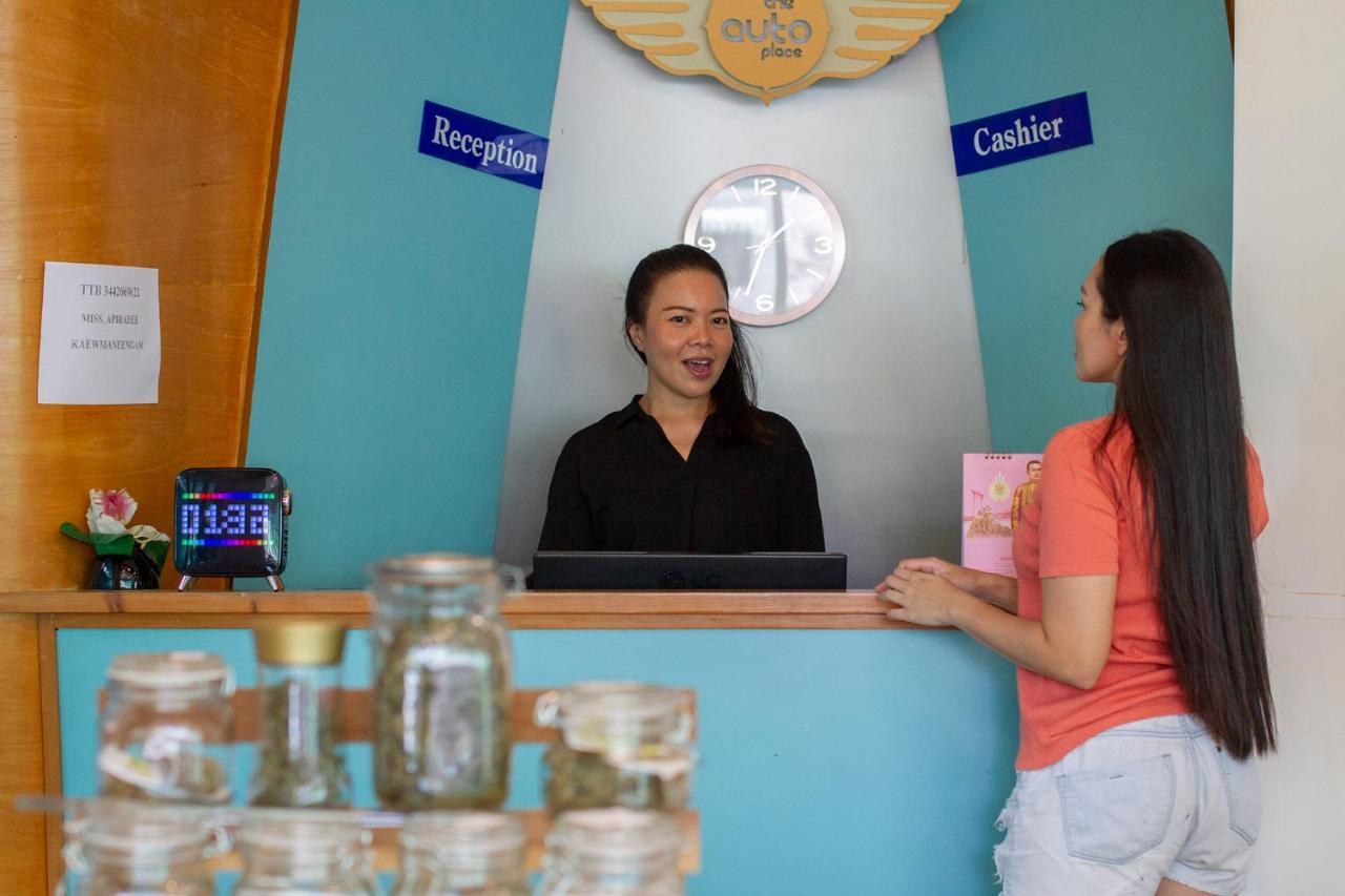 The Auto Place Ban Sam Kong Екстер'єр фото